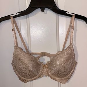 Nude Lacy Push-Up with Decorative Diamond